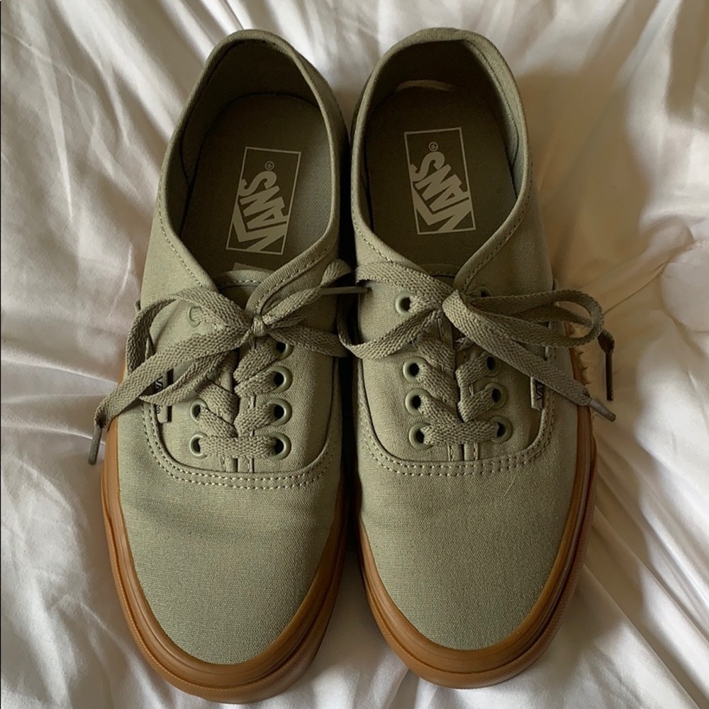 Vans size 8 army green